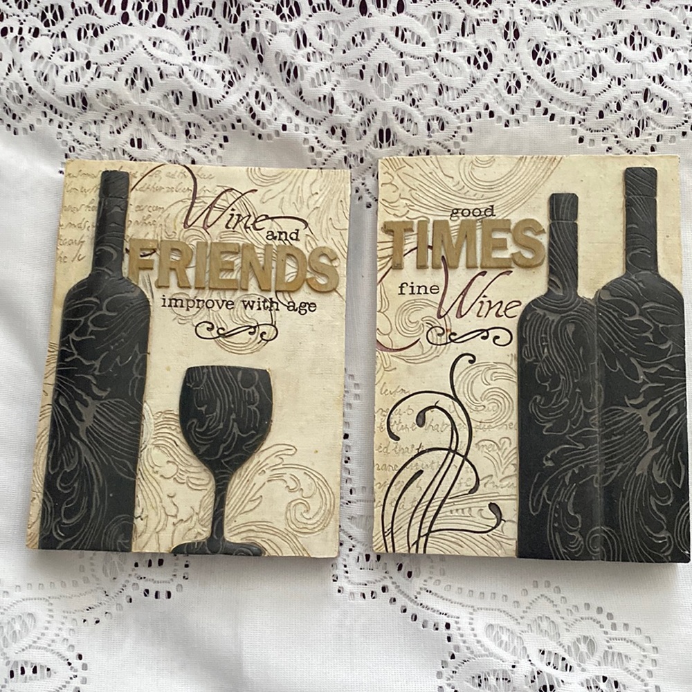 Wall Decor made of hard Resin. EUC. Bundle all 3 wall Decor and save
